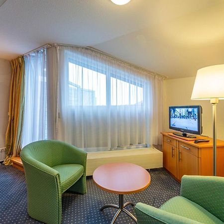 Hotel Rostock West Im "Kritzmow Park" Екстериор снимка